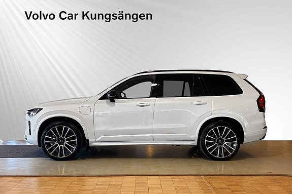 Volvo XC90 3 of 5