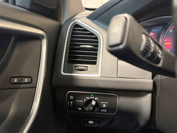 Volvo XC60 25 of 30