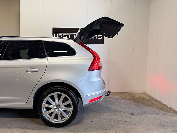 Volvo XC60 11 of 30