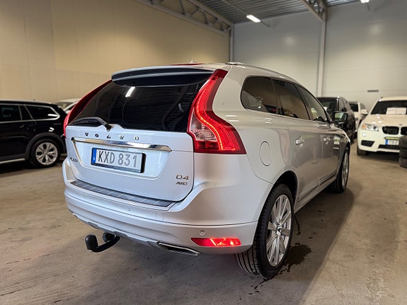 Volvo XC60 8 of 30