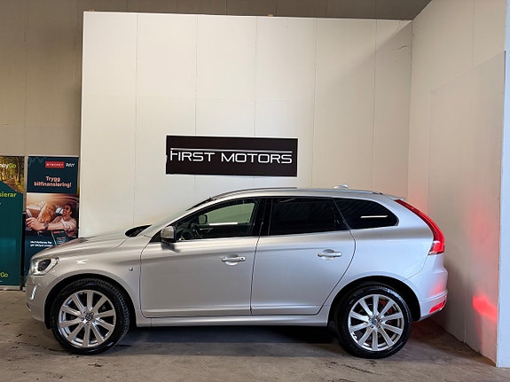 Volvo XC60 3 of 5