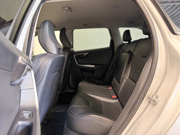Volvo XC60 12 of 30