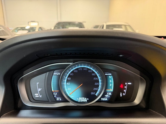 Volvo XC60 23 of 30
