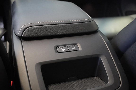 Volvo XC60 18 of 30