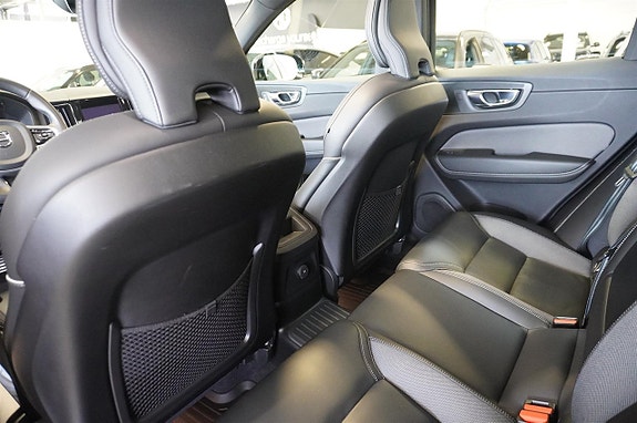 Volvo XC60 17 of 30