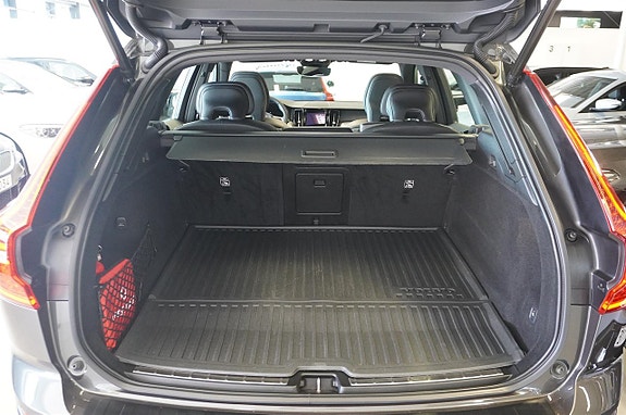 Volvo XC60 19 of 30