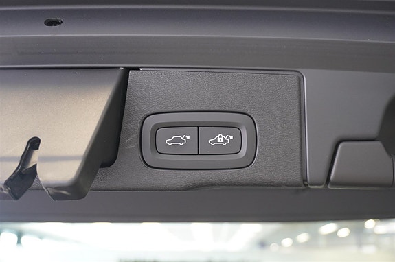 Volvo XC60 20 of 30