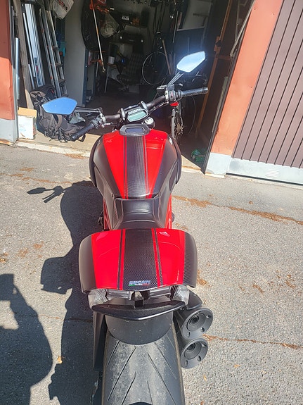 Ducati Diavel 3 of 10
