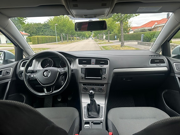 Volkswagen Golf VII 3 of 3