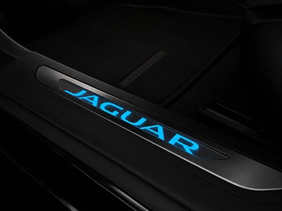 Jaguar XF 11 of 20