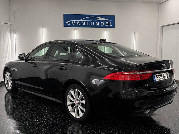 Jaguar XF 6 of 20