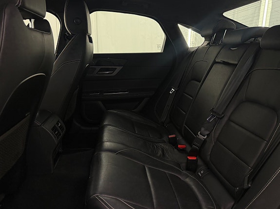 Jaguar XF 10 of 20