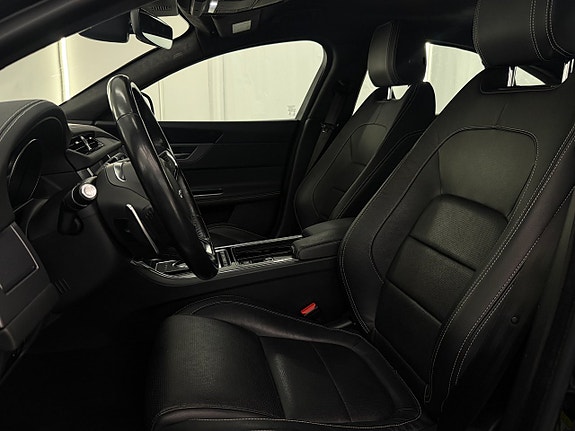 Jaguar XF 9 of 20