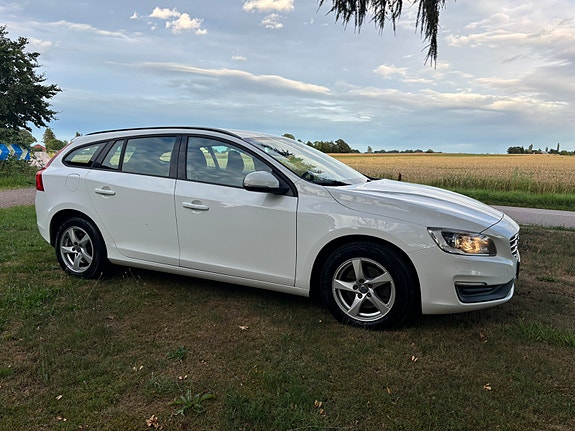 Volvo V60 3 of 5