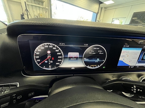 Mercedes-Benz E220 d 16 of 26