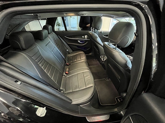 Mercedes-Benz E220 d 14 of 26