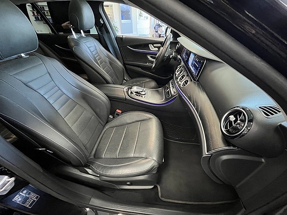 Mercedes-Benz E220 d 15 of 26