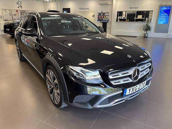 Mercedes-Benz E220 d 4 of 5