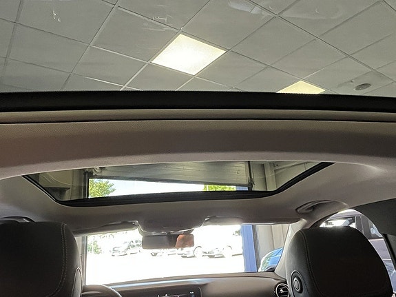 Mercedes-Benz E220 d 11 of 26
