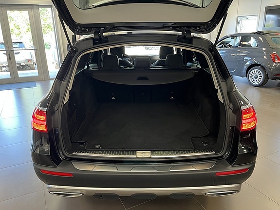 Mercedes-Benz E220 d 7 of 26
