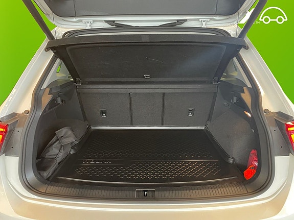 Volkswagen Tiguan 16 of 24