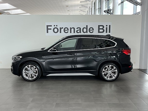 BMW X1 3 of 5