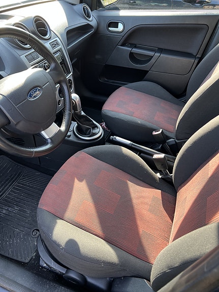 Ford Fiesta 4 of 4