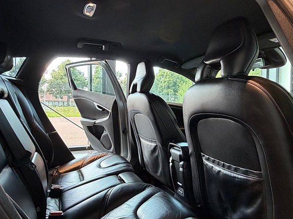 Volvo V40 5 of 7