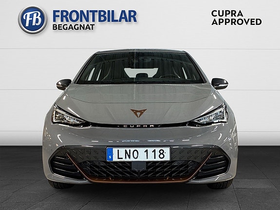 Cupra Born 2 of 5
