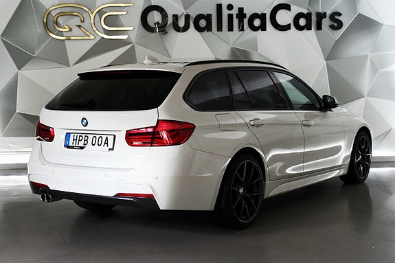 BMW 335d 4 of 5