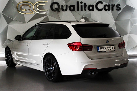BMW 335d 3 of 5