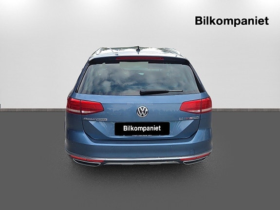 Volkswagen Passat Alltrack 5 of 14