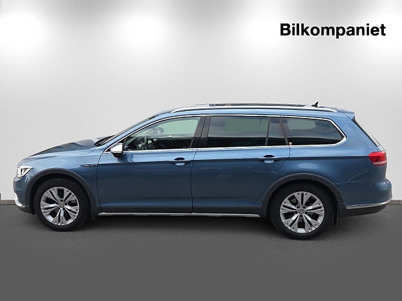 Volkswagen Passat Alltrack 4 of 14