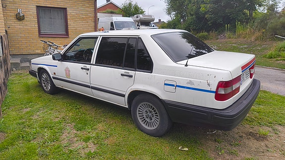 Volvo 940 2 of 5