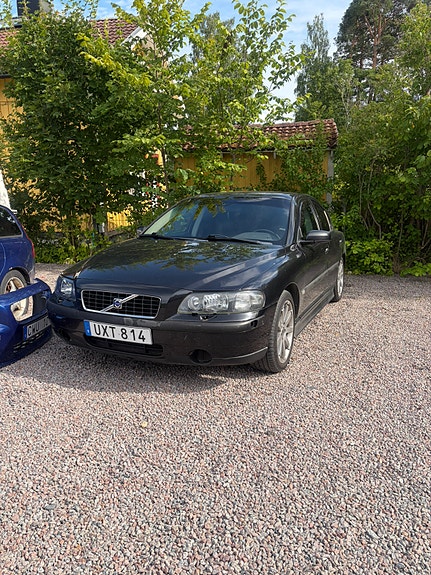 Volvo S60 3 of 5