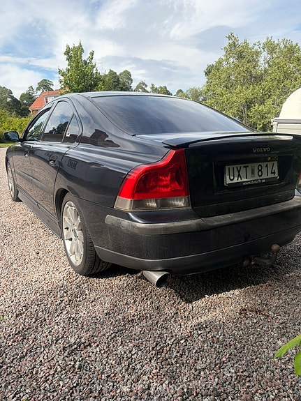 Volvo S60 2 of 5