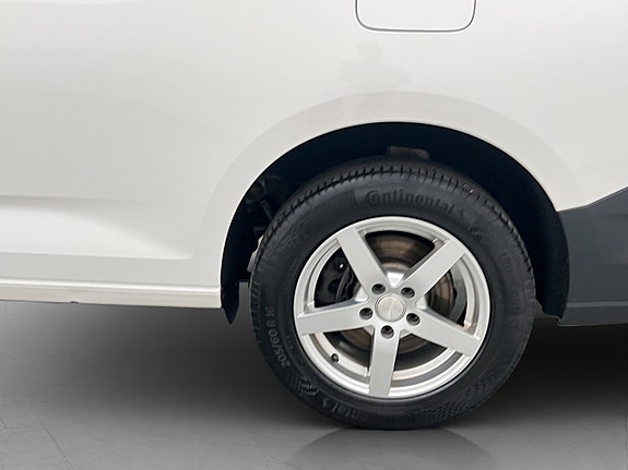 Volkswagen Caddy Maxi 28 of 30