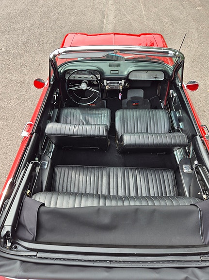 Chevrolet Corvair 10 of 15