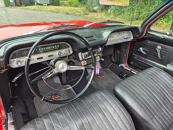Chevrolet Corvair 12 of 15
