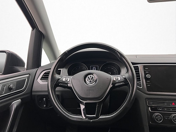 Volkswagen Golf Sportsvan 14 of 29