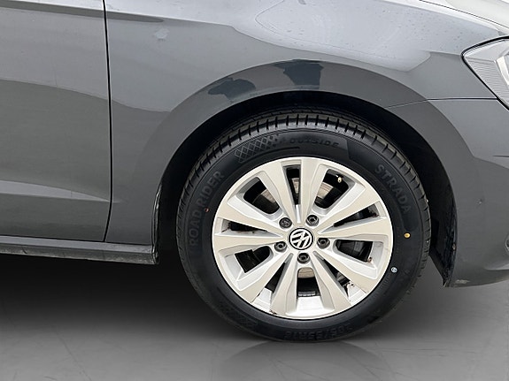 Volkswagen Golf Sportsvan 29 of 29