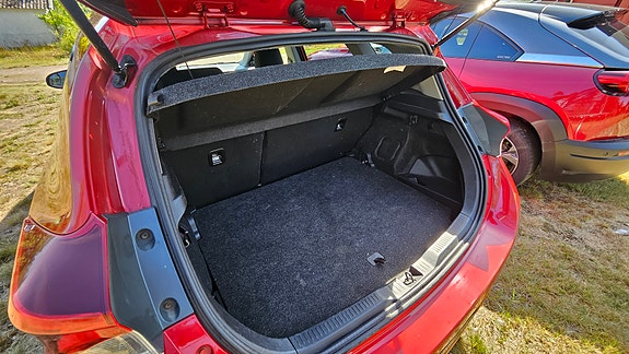 Toyota Auris 4 of 5