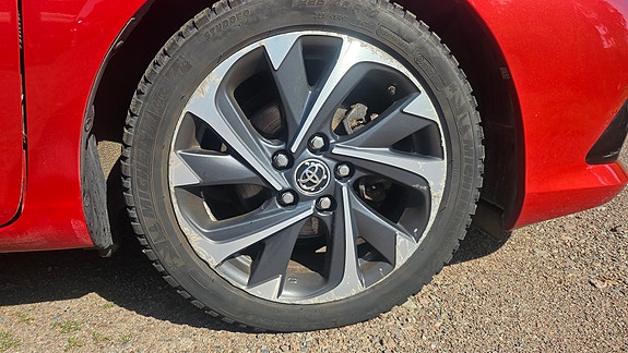 Toyota Auris 7 of 7