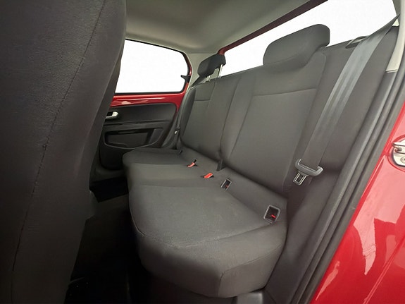 Volkswagen UP! 26 of 30