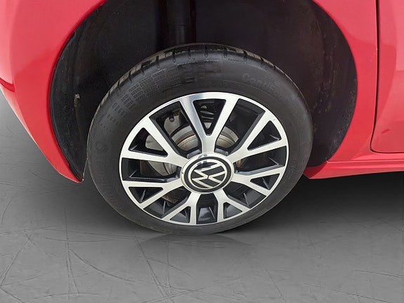 Volkswagen UP! 30 of 30