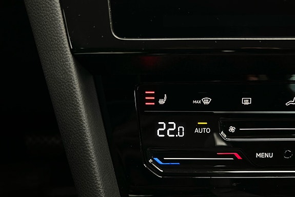 Volkswagen Passat 20 of 30