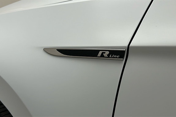 Volkswagen Passat 28 of 30