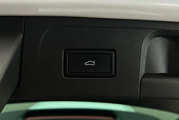 Volkswagen Passat 15 of 30