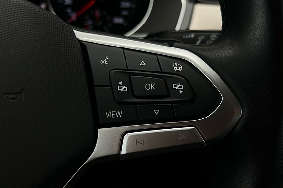 Volkswagen Passat 29 of 30