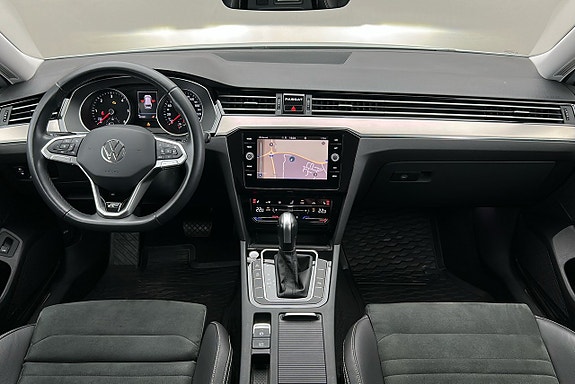 Volkswagen Passat 6 of 30
